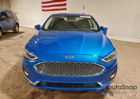2019 Ford Fusion Titanium z USA, uszkodzony, nr VIN 3FA6P0SU7KR145468